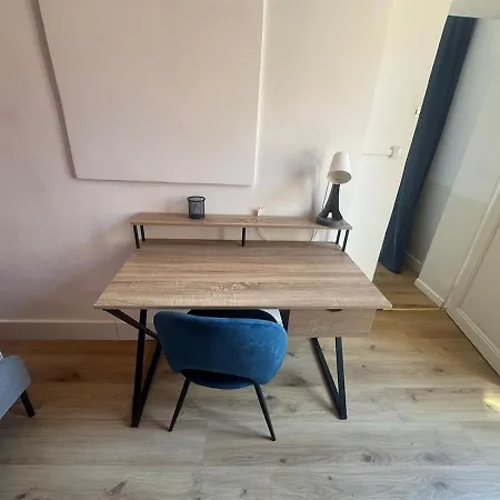 Le Nomad - Center アパート