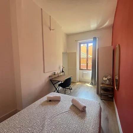 Le Nomad - Center アパート